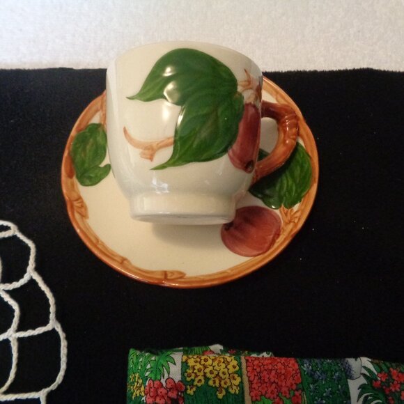 FRANCISAN SM APPLE CUP & SAUCER OLD LG DOILY RIBBONS GARDEN FABRIC LOT - Picture 4 of 16